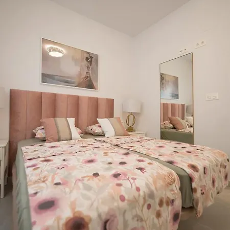 Yourspain S221b Apartment