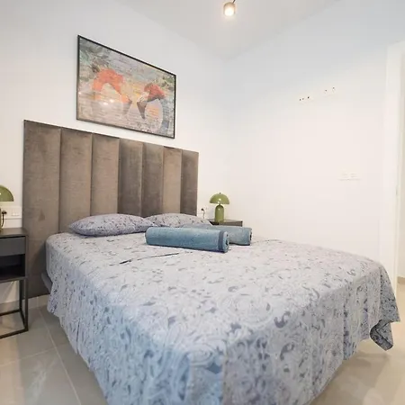 Yourspain S221b Apartman *